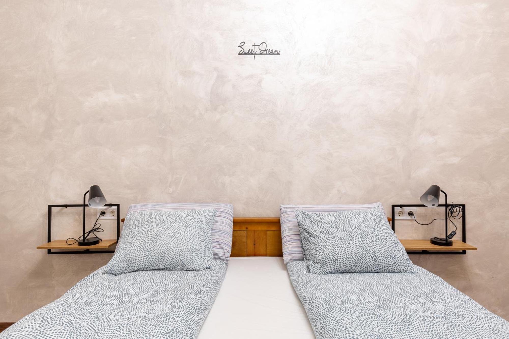 Apartmán Mari&Emi Flat In Corvin Budapešť Exteriér fotografie